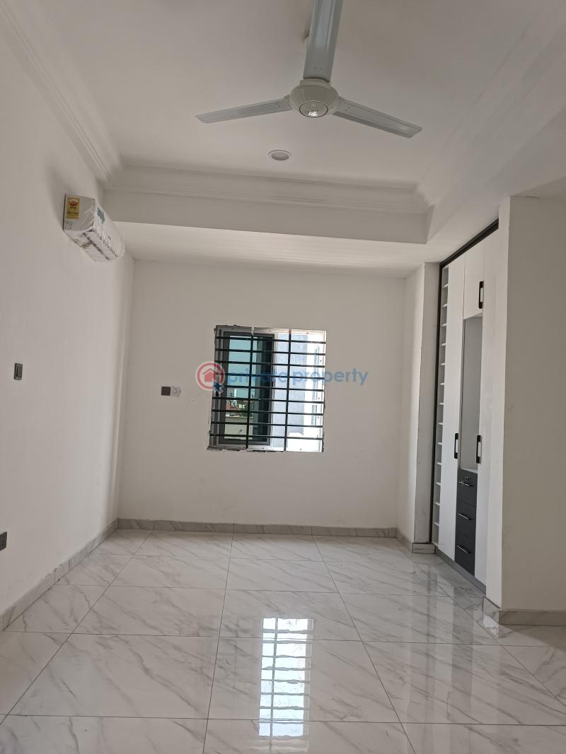5 bedroom House For Sale Lakeside Estates Adenta Municipal Accra - 18