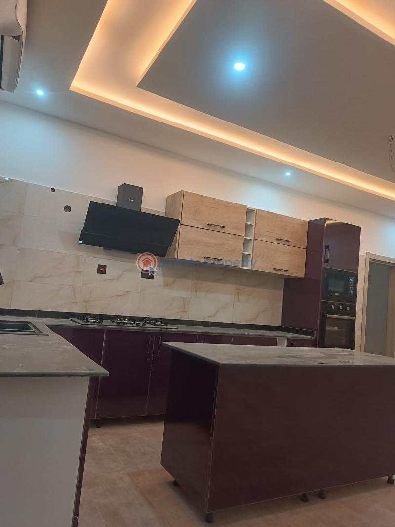 7 bedroom House For Sale East Legon Accra - 15