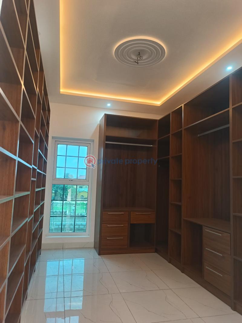 7 bedroom House For Sale East Legon Accra - 4