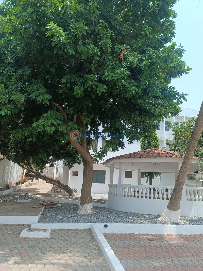 10 bedroom Commercial Property For Sale Kwashieman Accra - 3