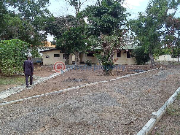Land For Sale Capitol Restuarant Area Cantonments Accra - 2