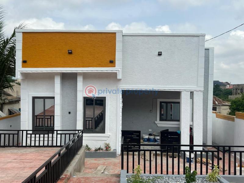 4 bedroom House For Sale Asokore Mampong, Parkoso Main Street Mampong Municipal Ashanti - 4