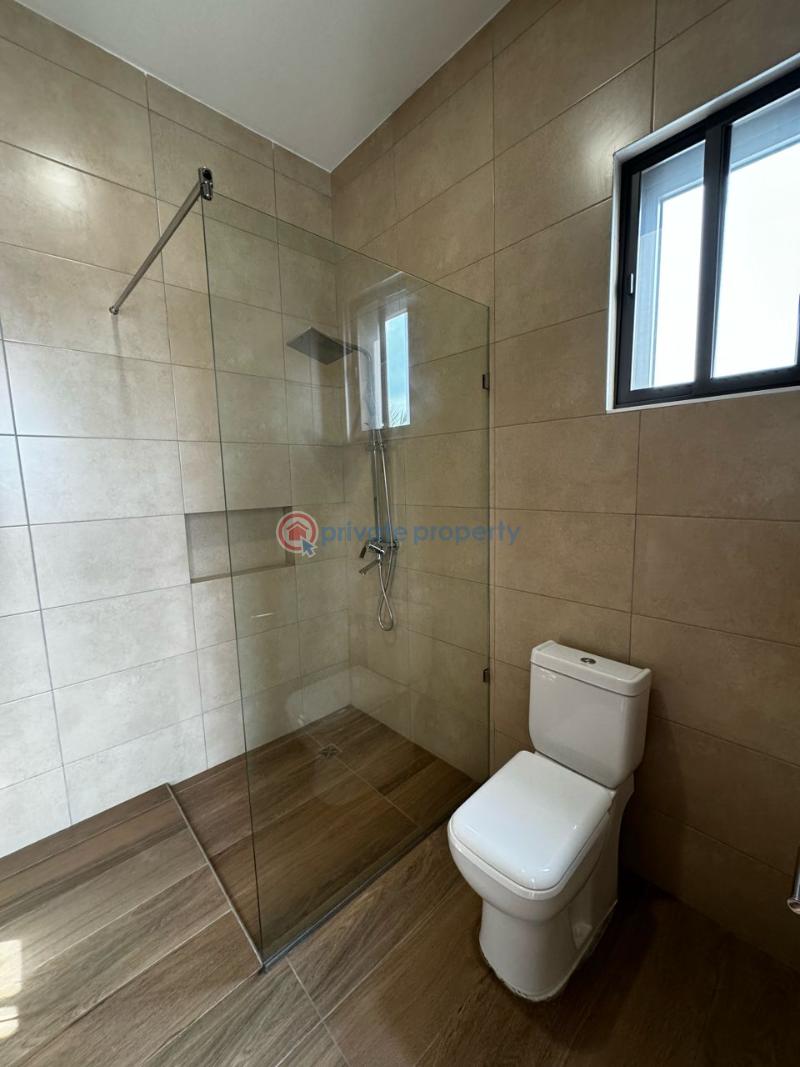 4 bedroom House For Sale Community 20 Comm 18 Spintex Accra - 10