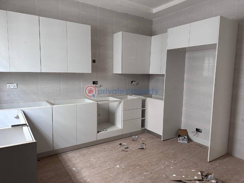3 bedroom House For Sale Asphalt Road All Out Spintex Road Accra - 5