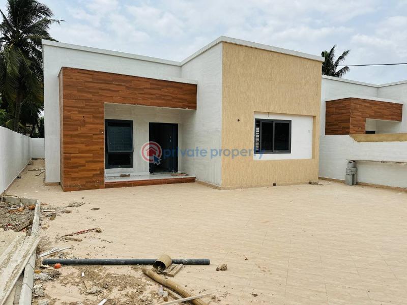 3 bedroom House For Sale Asphalt Road All Out Spintex Road Accra - 2