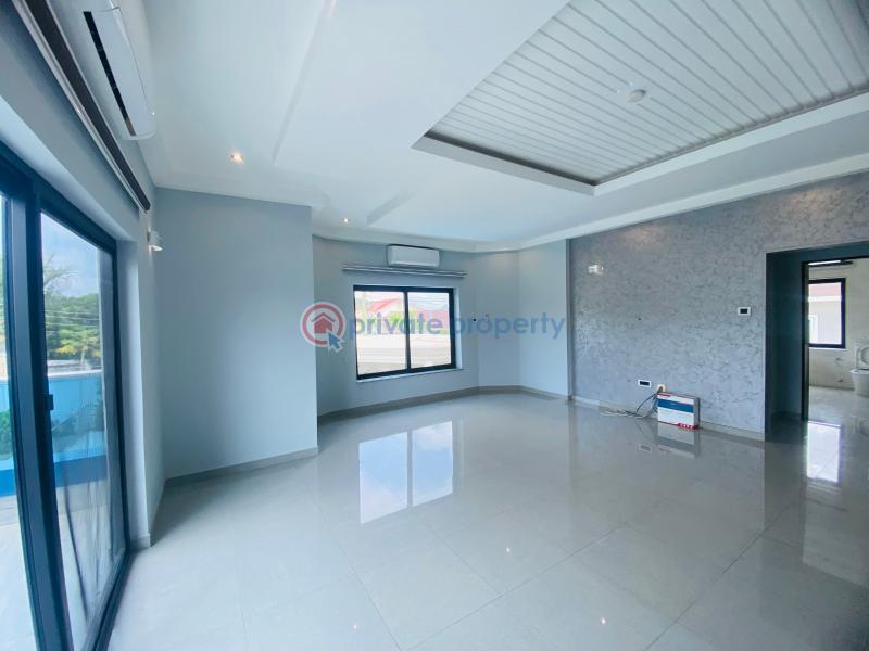 8 bedroom House For Sale American House East Legon Accra - 11