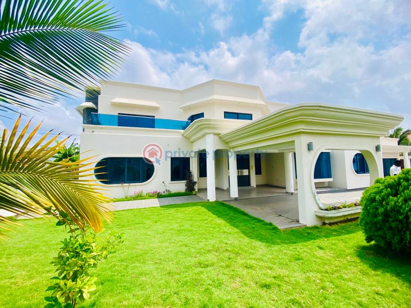 8 bedroom House For Sale American House East Legon Accra - 2