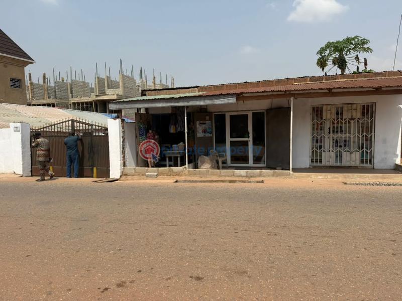6 bedroom Apartment For Sale Sowutoum Omanjour Sowutuom Ga Central Municipal Accra - 3