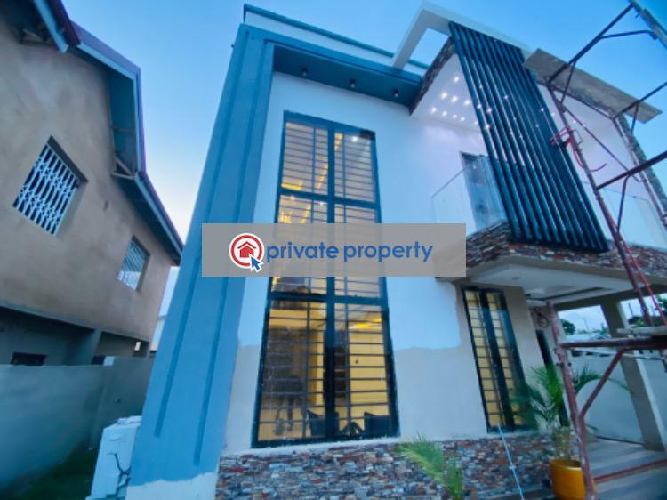 5 bedroom Detached Duplex For Sale &nbsp;baatsonaa Spintex Accra - 1