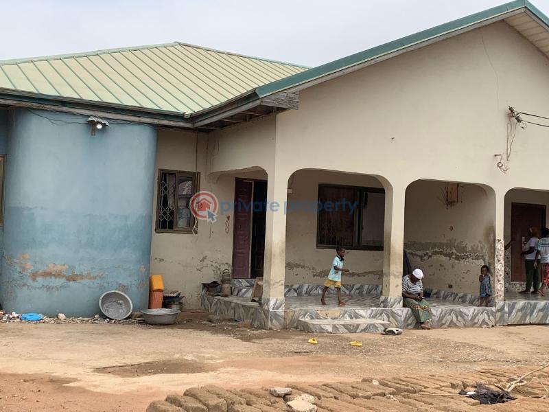 3 bedroom House For Sale New Weija, Choice Weija Ga South Municipal Accra - 3