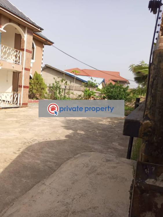 6 bedroom Detached Bungalow For Sale &nbsp;ablekuma Canada Accra Metropolitan  - 1