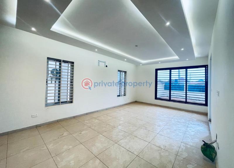 4 bedroom Detached Duplex For Sale Lakeside Estates. Adenta Municipal Accra - 11