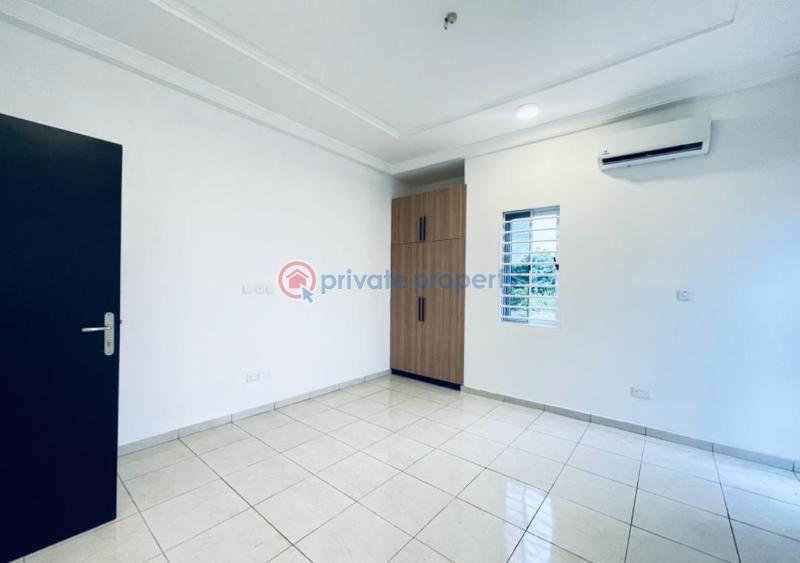 4 bedroom Detached Duplex For Sale Lakeside Estates. Adenta Municipal Accra - 14
