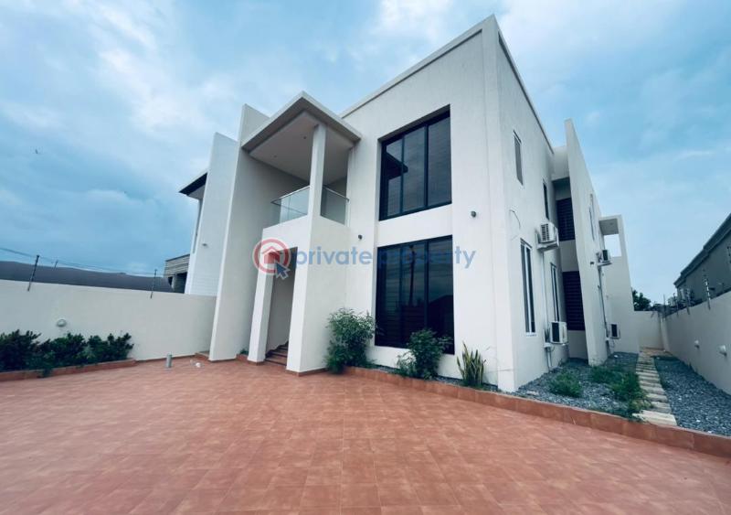 4 bedroom Detached Duplex For Sale Lakeside Estates. Adenta Municipal Accra - 1