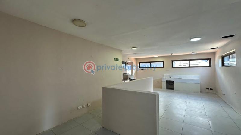 4 bedroom Restaurant / Bar For Rent Osu Papaye Osu Road Accra - 7