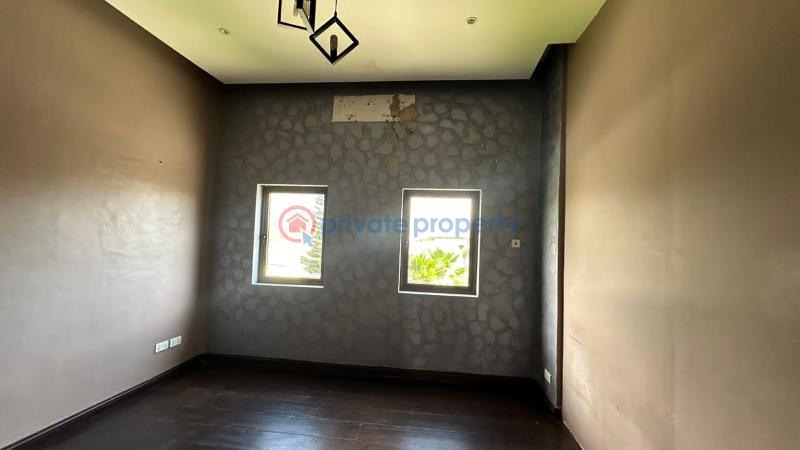 4 bedroom Restaurant / Bar For Rent Osu Papaye Osu Road Accra - 17