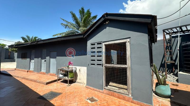 4 bedroom Restaurant / Bar For Rent Osu Papaye Osu Road Accra - 15