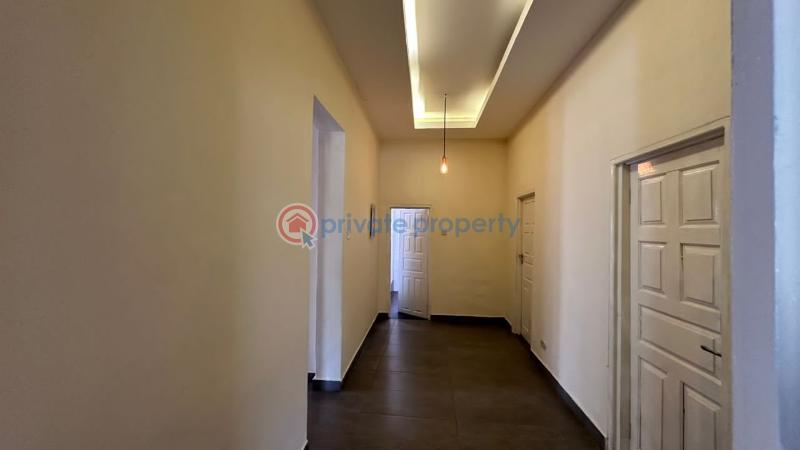 4 bedroom Restaurant / Bar For Rent Osu Papaye Osu Road Accra - 9