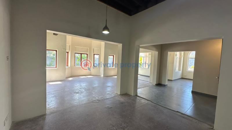 4 bedroom Restaurant / Bar For Rent Osu Papaye Osu Road Accra - 13