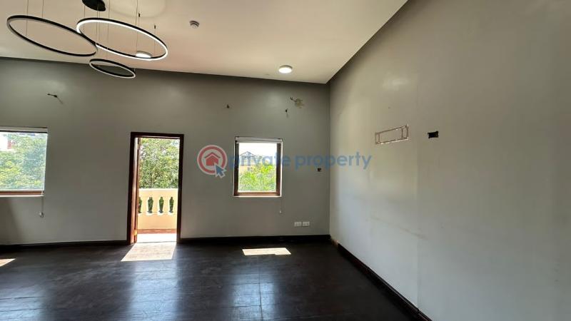 4 bedroom Restaurant / Bar For Rent Osu Papaye Osu Road Accra - 18