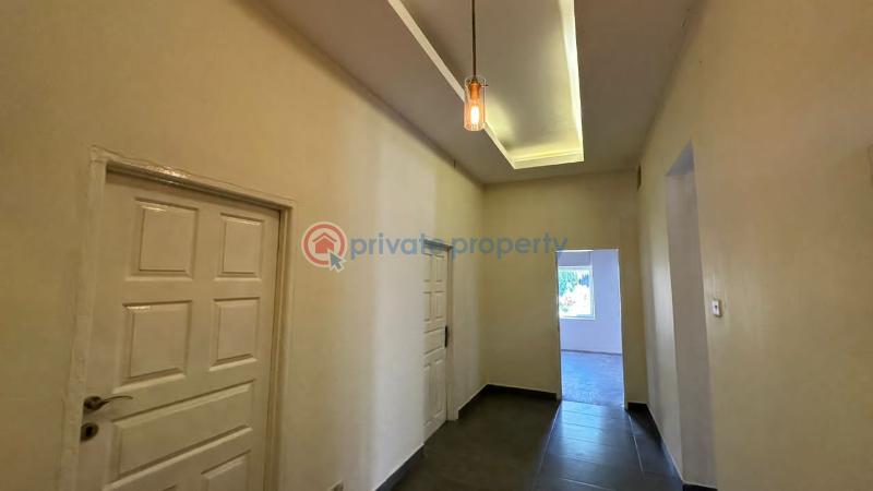 4 bedroom Restaurant / Bar For Rent Osu Papaye Osu Road Accra - 11
