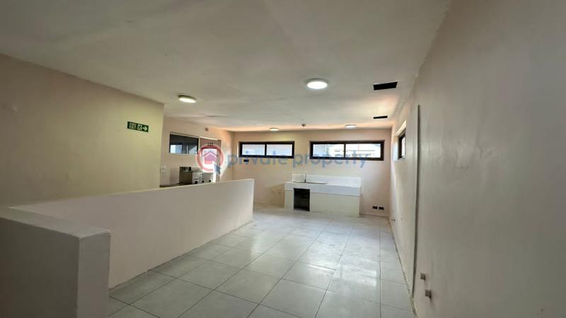 4 bedroom Restaurant / Bar For Rent Osu Papaye Osu Road Accra - 8