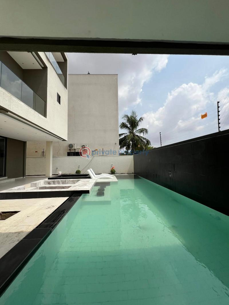 6 bedroom House For Sale Dell International Hospital Enclaves East Legon Accra - 11