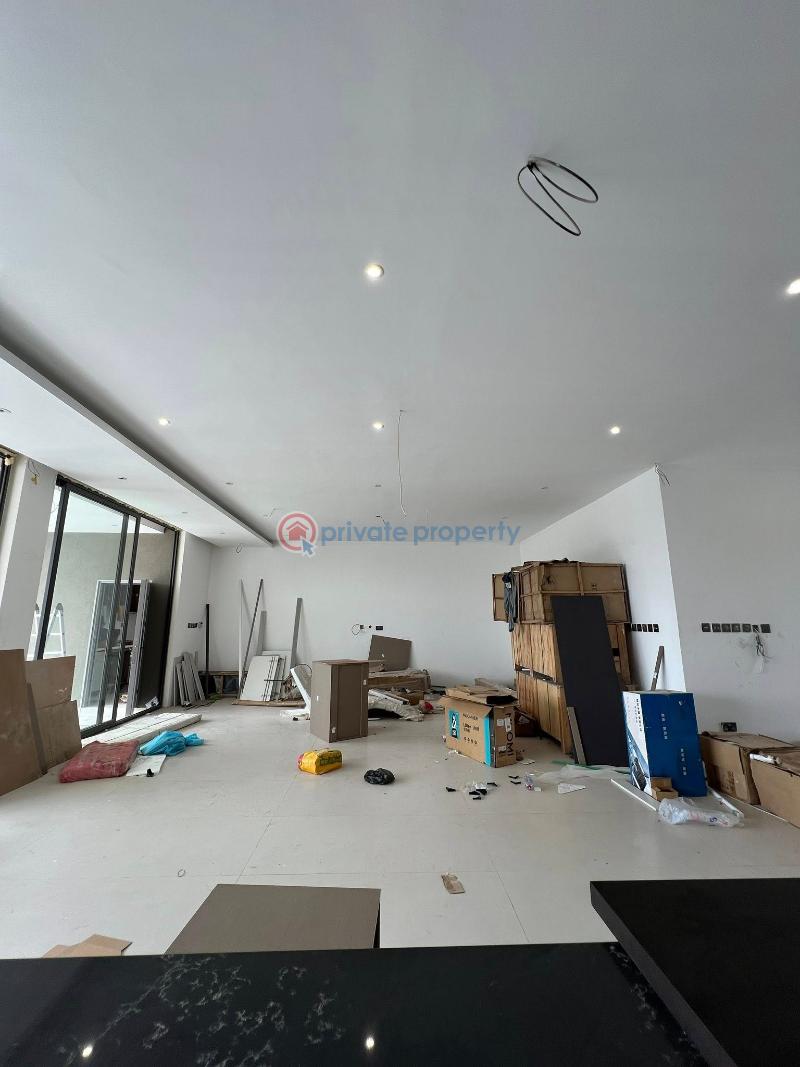 6 bedroom House For Sale Dell International Hospital Enclaves East Legon Accra - 10