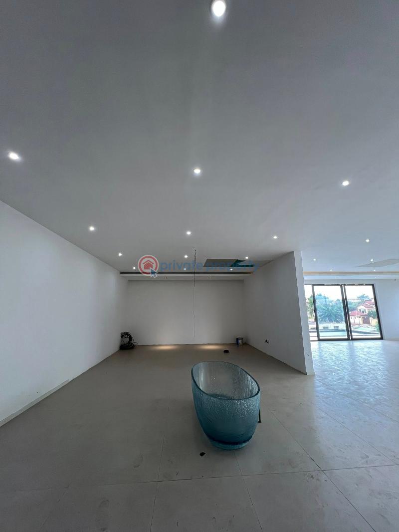 6 bedroom House For Sale Dell International Hospital Enclaves East Legon Accra - 6