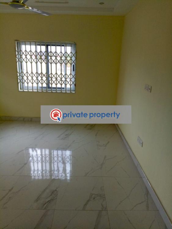 11 bedroom Block of Flats For Sale &nbsp;aplaku Kasoa Awutu-Senya East Central Region - 4