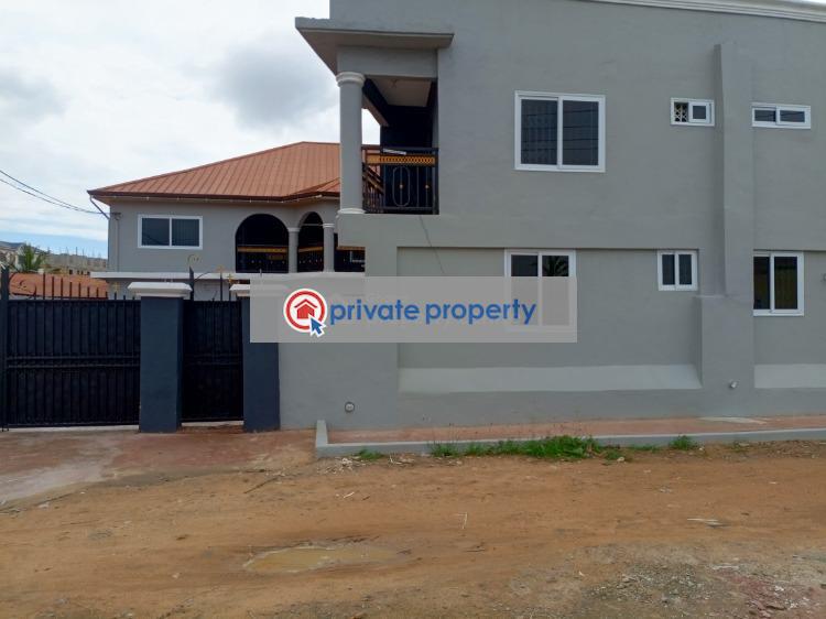 11 bedroom Block of Flats For Sale &nbsp;aplaku Kasoa Awutu-Senya East Central Region - 2