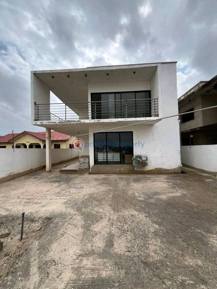 4 bedroom House For Sale Community 25 Tema Accra - 0