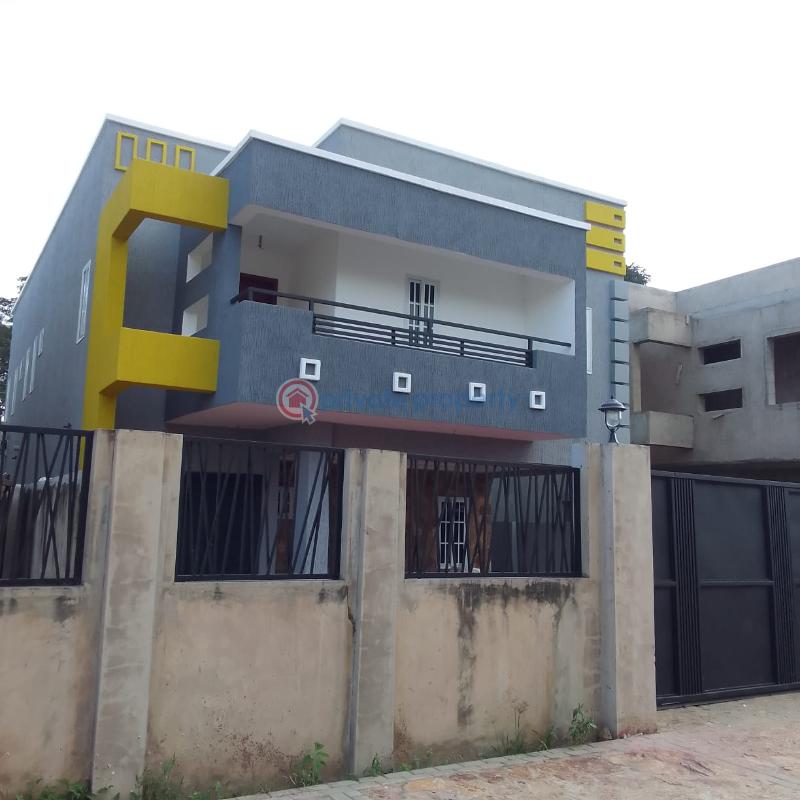 3 bedroom Semi detached Bungalow For Sale Pokuase (Pokoasi) Ga West Municipal Accra - 2