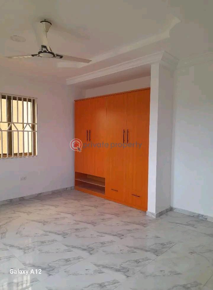 3 bedroom Apartment For Rent East Airport Airport Residential Area Accra - 3