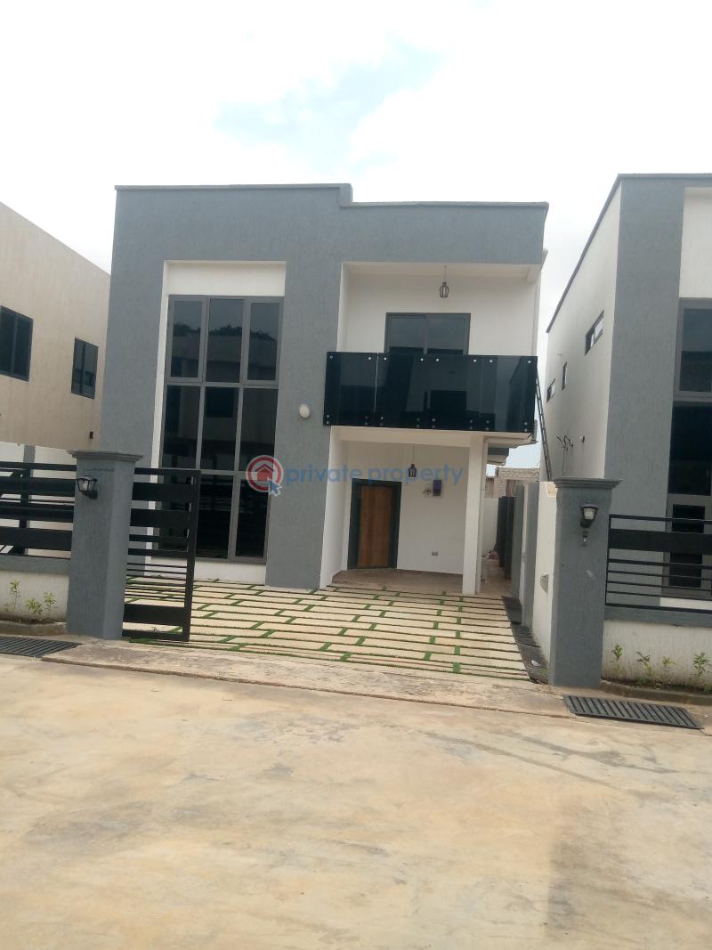3 bedroom Townhouse For Sale East Airport Airport Residential Area Accra - 0