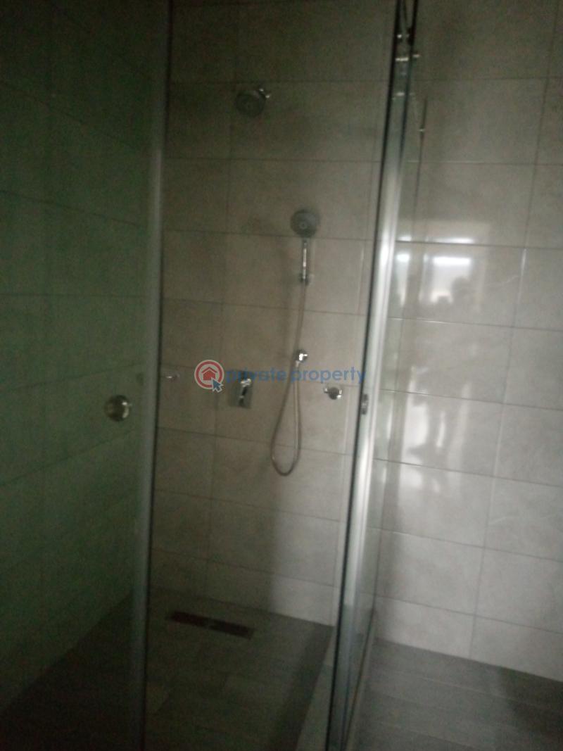 3 bedroom Townhouse For Sale East Airport Airport Residential Area Accra - 12