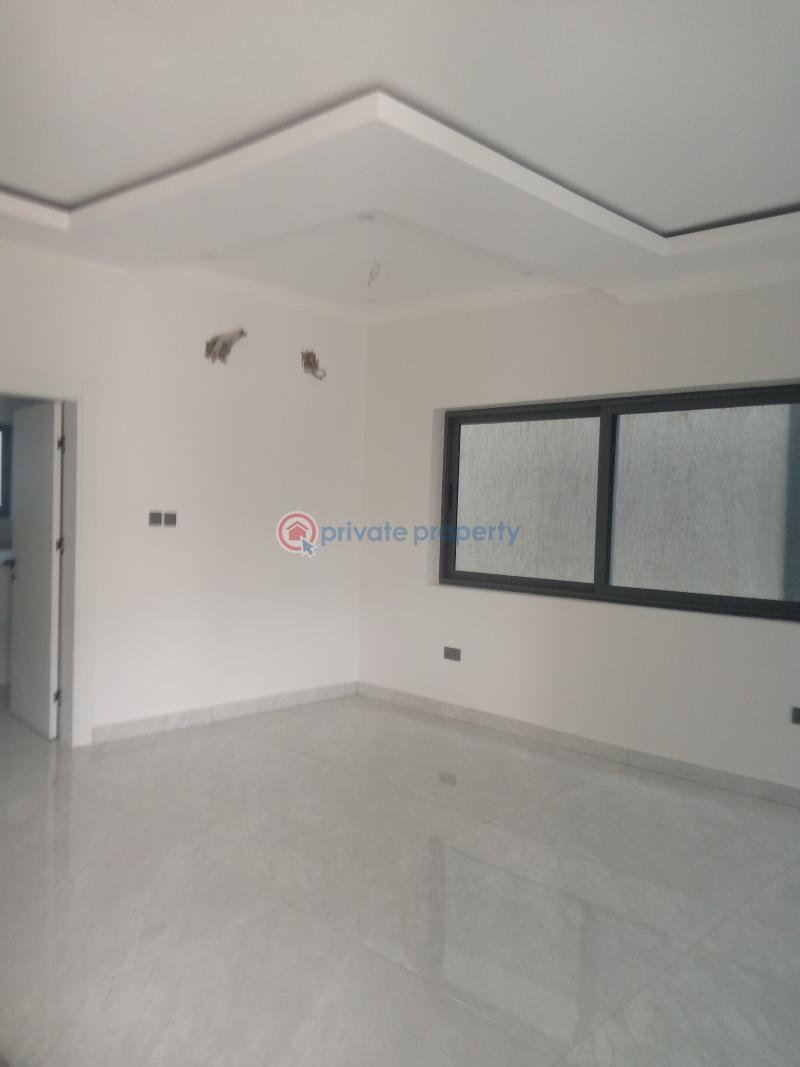 3 bedroom Townhouse For Sale East Airport Airport Residential Area Accra - 10