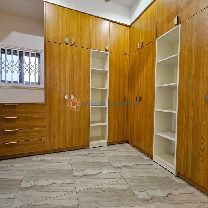 4 bedroom House For Sale Achimota Accra - 5