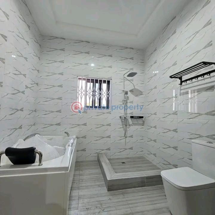 4 bedroom House For Sale Achimota Accra - 2
