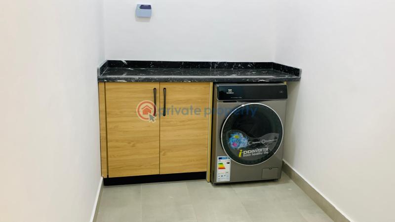 4 bedroom House For Sale Community 25 Tema Accra - 3