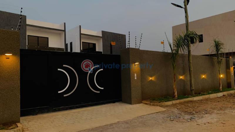 4 bedroom House For Sale Community 25 Tema Accra - 2
