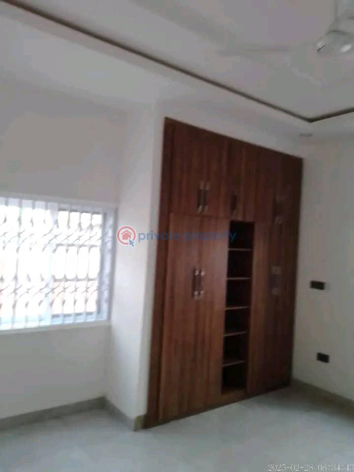 4 bedroom House For Sale Achimota Accra - 10