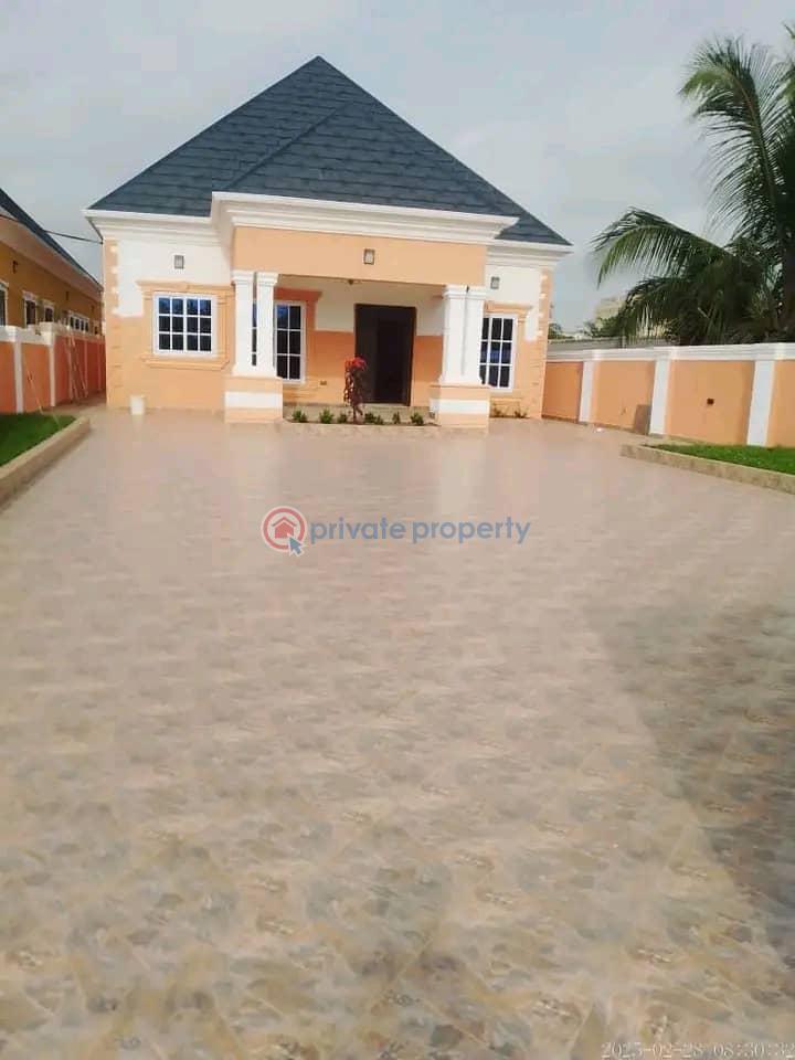 4 bedroom House For Sale Achimota Accra - 1