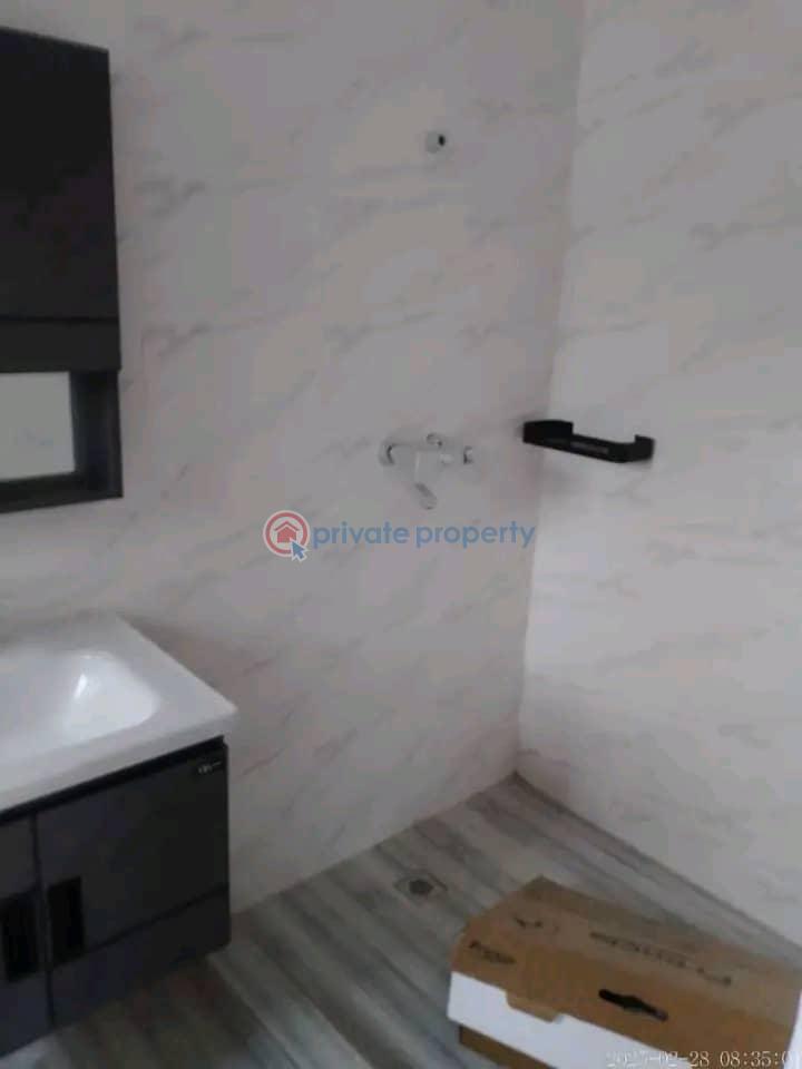 4 bedroom House For Sale Achimota Accra - 8