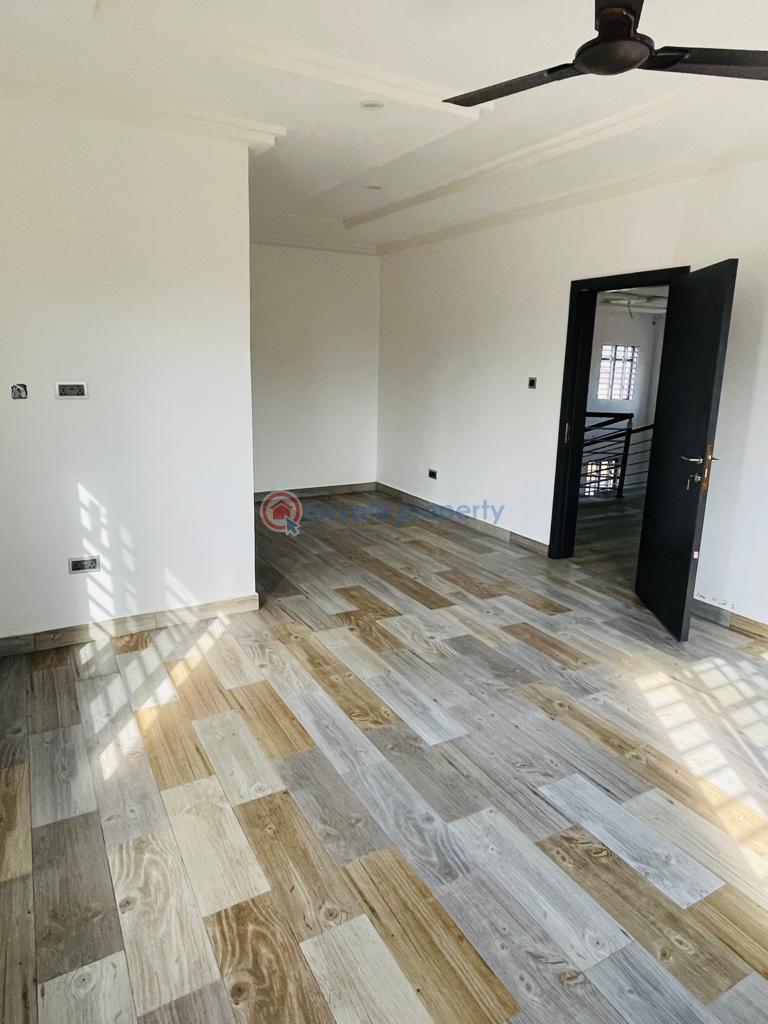 5 bedroom House For Sale Oyarifa La Nkwantanang Madina Municipal Accra - 3