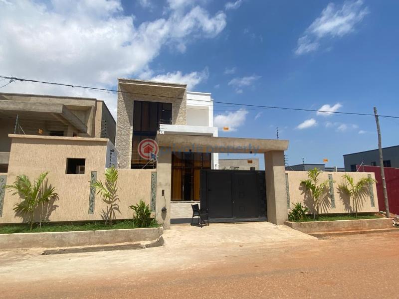6 bedroom House For Sale Nmai Dzorn School Junction Nanakrom East Legon Accra - 1