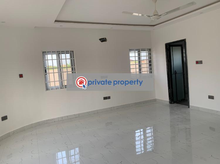 3 bedroom Detached Bungalow For Sale &nbsp;amrahia. Adenta Municipal Accra - 8