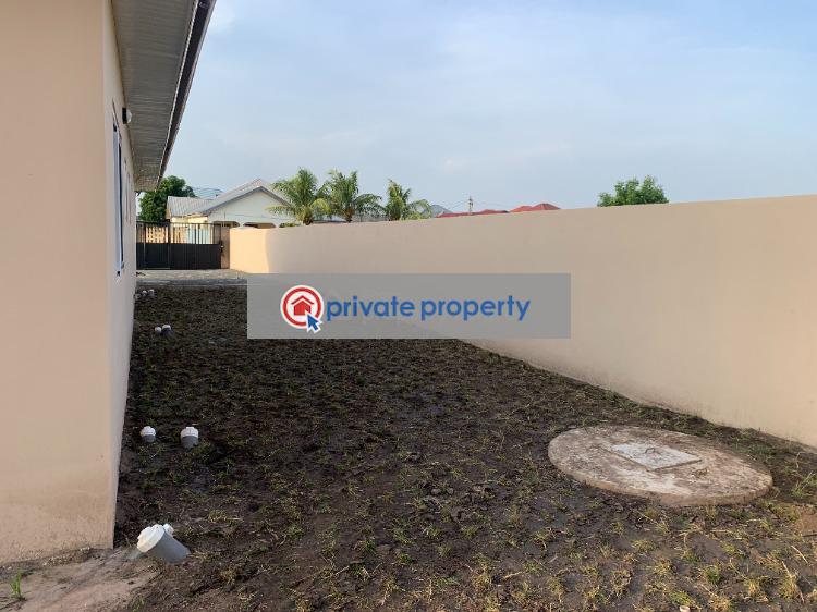3 bedroom Detached Bungalow For Sale &nbsp;amrahia. Adenta Municipal Accra - 10