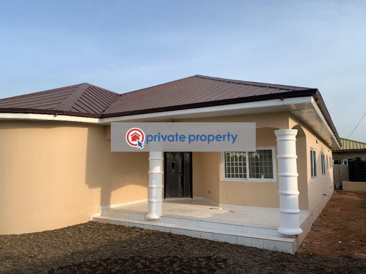 3 bedroom Detached Bungalow For Sale &nbsp;amrahia. Adenta Municipal Accra - 4