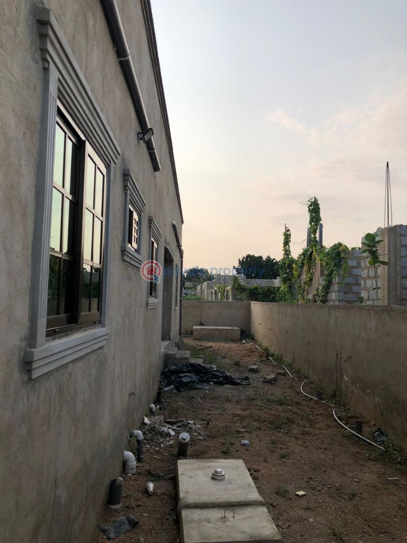 4 bedroom House For Sale Opeikuma Kasoa Awutu-Senya East Central Region - 5
